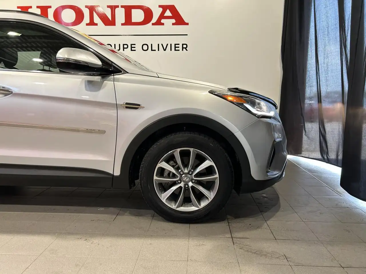 Hyundai SANTA FE снимка Hyundai SANTA FE