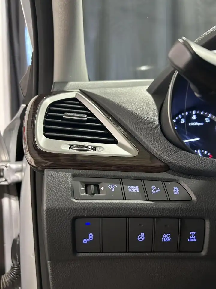Hyundai SANTA FE снимка Hyundai SANTA FE