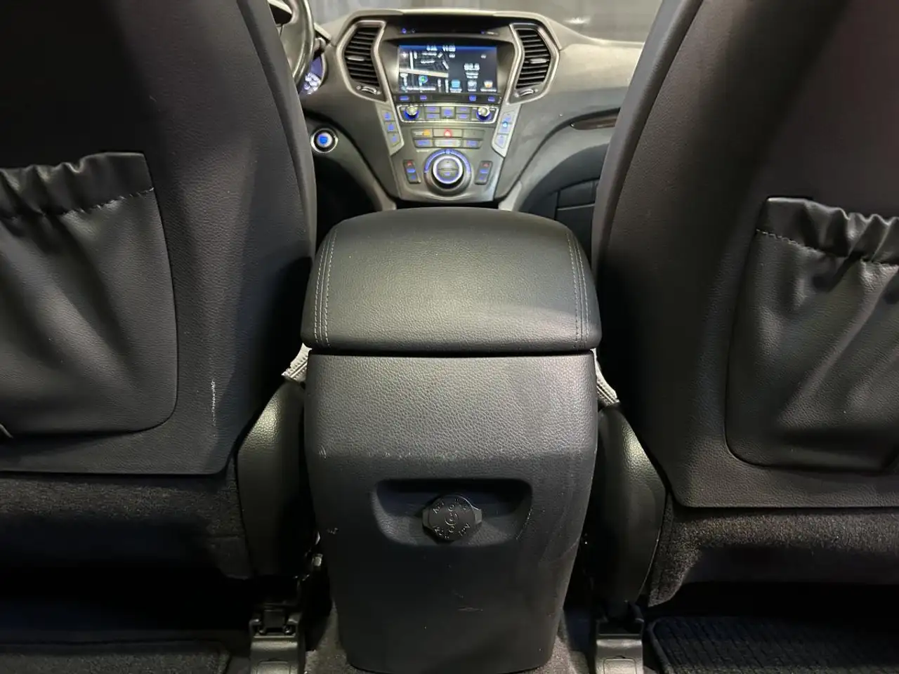 Hyundai SANTA FE снимка Hyundai SANTA FE