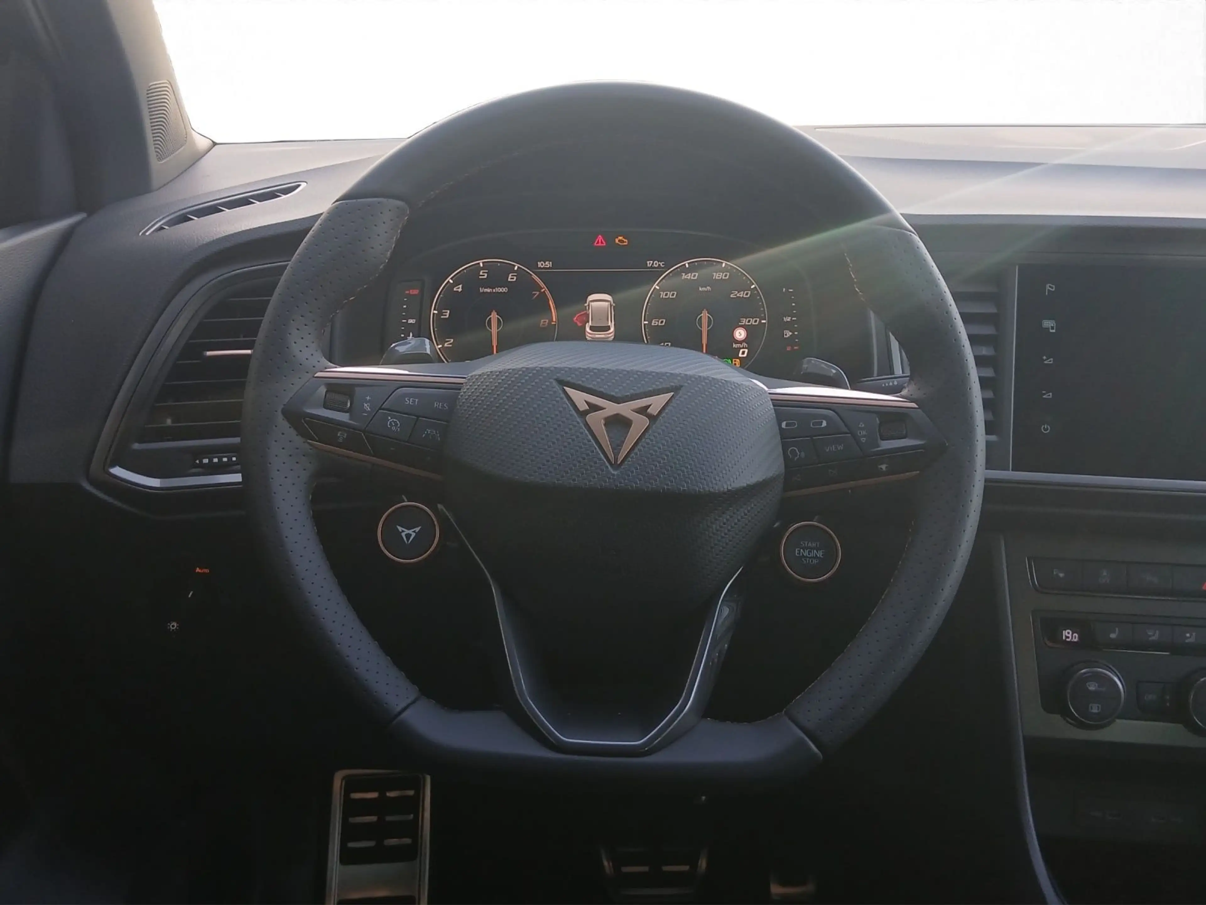 CUPRA Ateca VZ 2.0 TSI 221 kW (300 PS) *AHK*DSG*SH* — photo 7