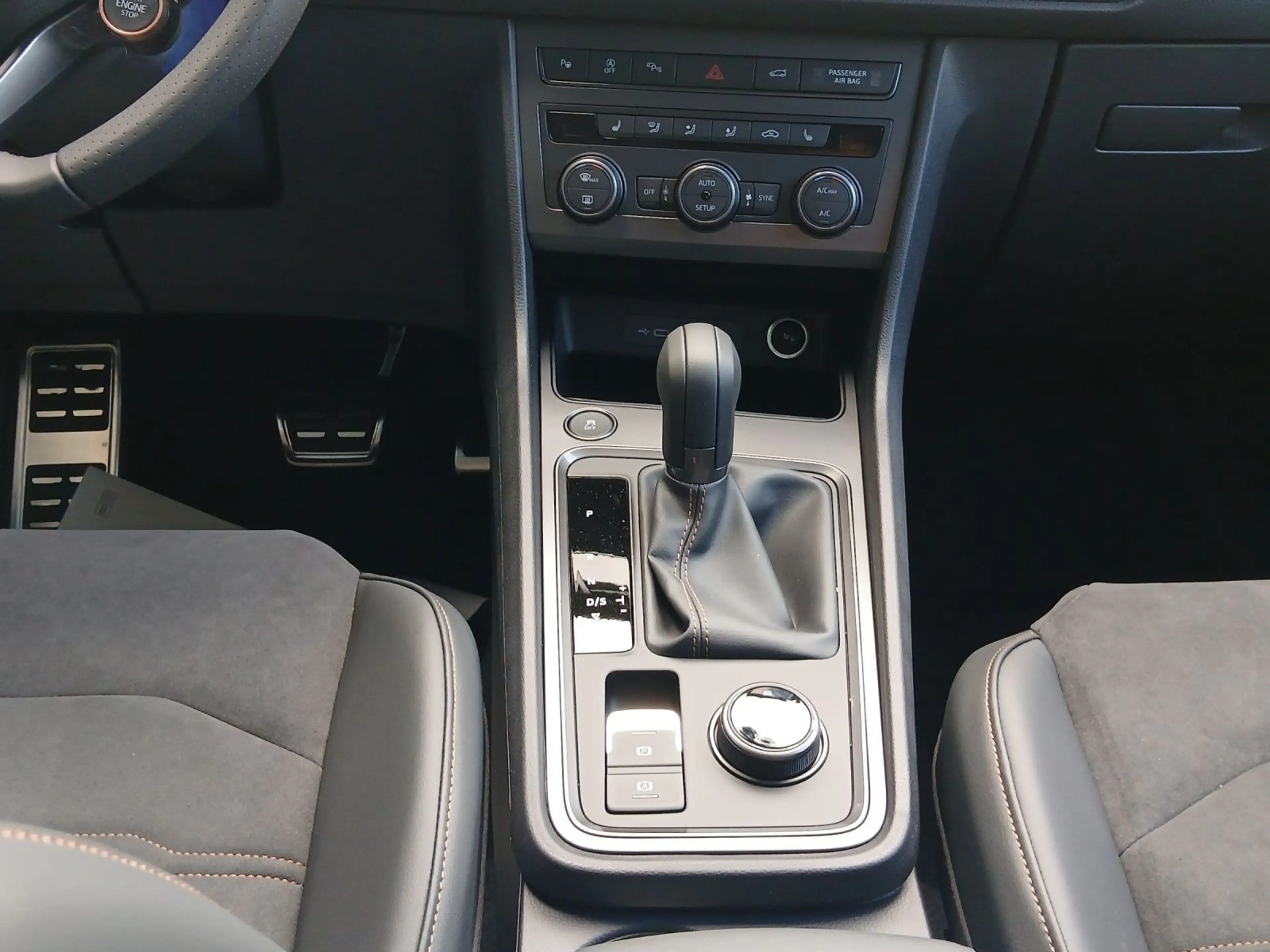 CUPRA Ateca VZ 2.0 TSI 221 kW (300 PS) *AHK*DSG*SH* — photo 6