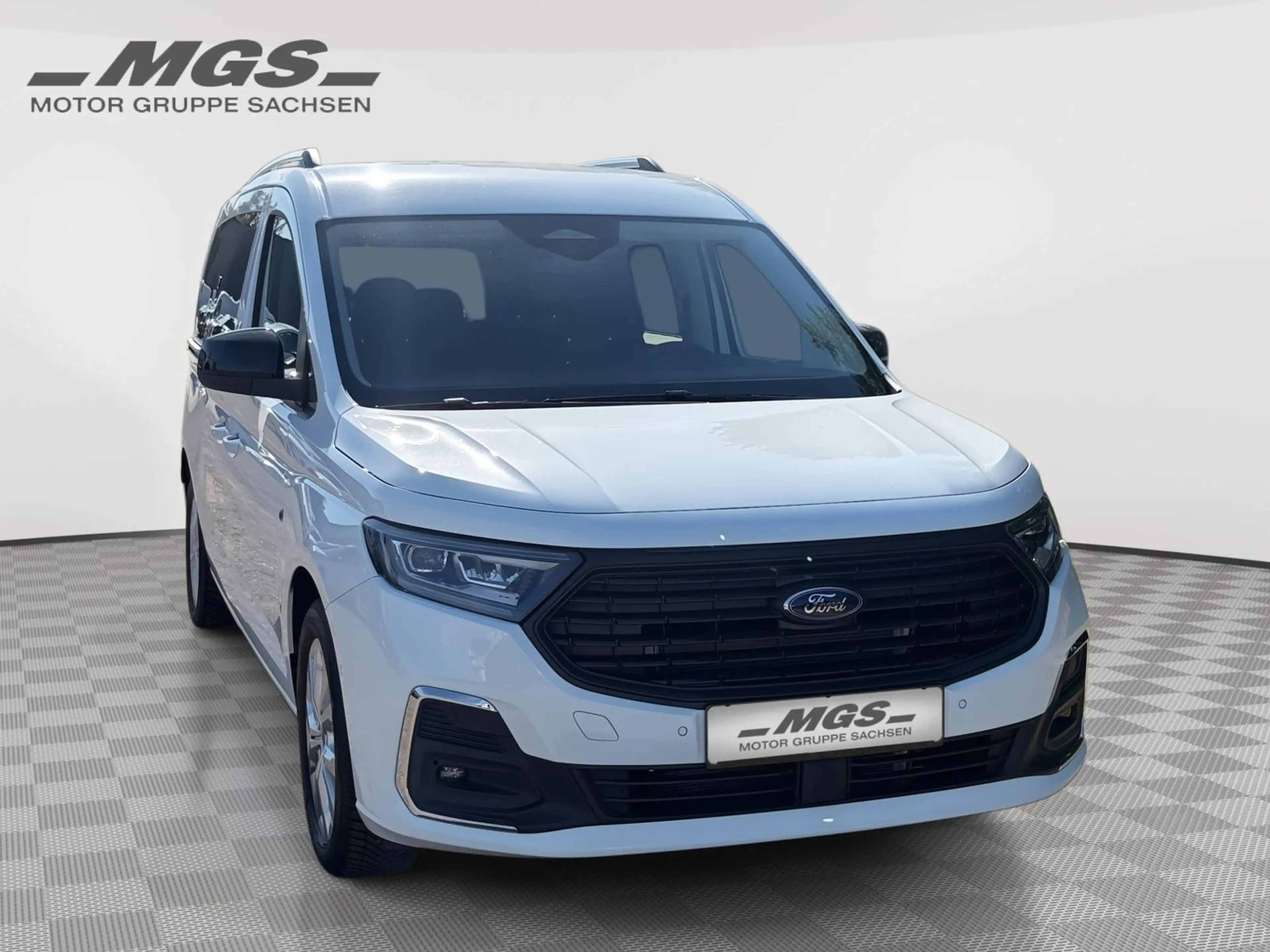 Ford Grand Tourneo Connect PHEV Titanium 1.5 EcoBoost #GJR #LED — photo 4