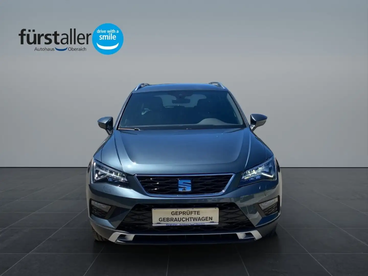 SEAT Ateca 1,4 Xcellence ACT TSI DSG Grau - 2
