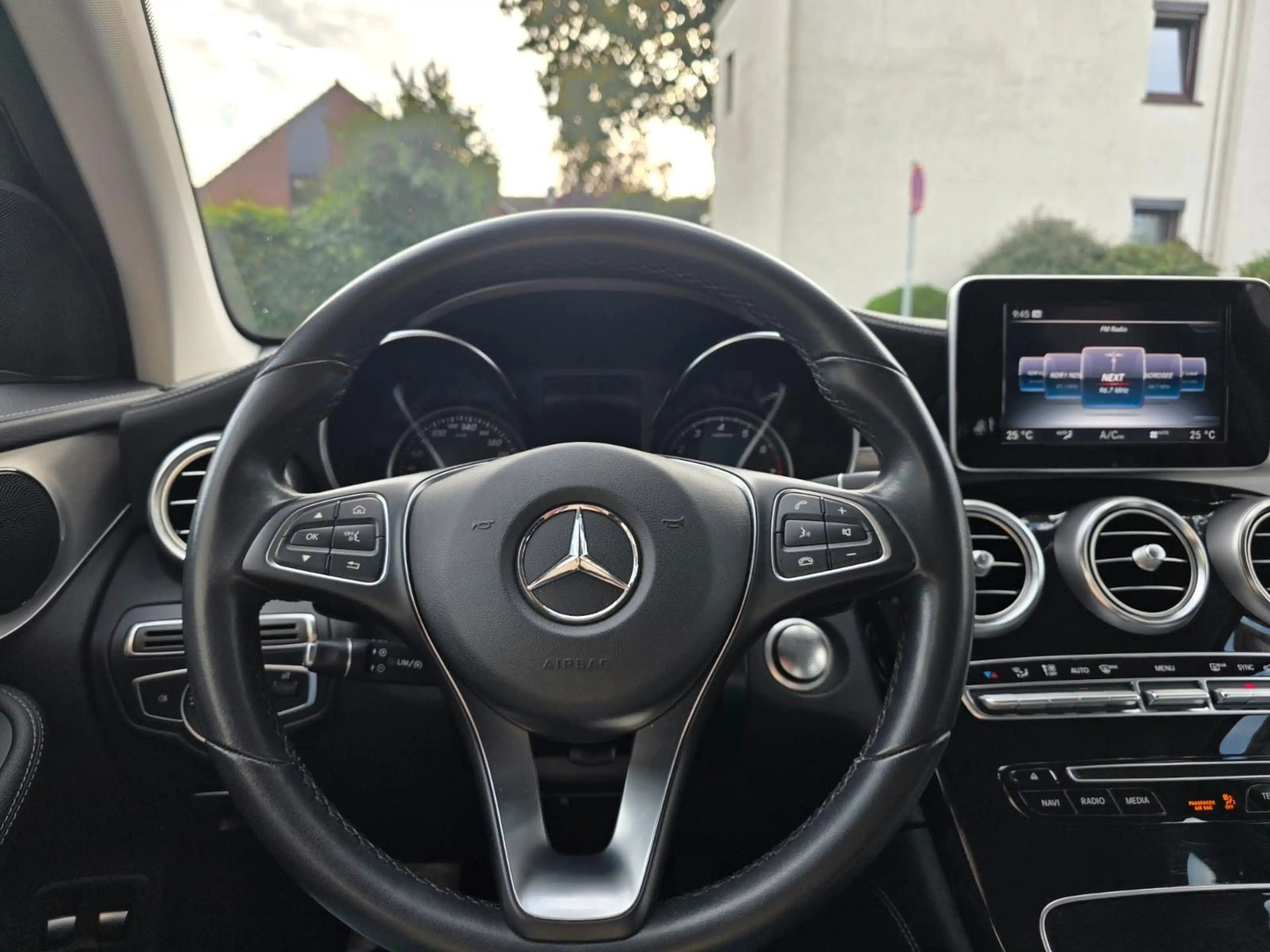 Mercedes-Benz GLC 250 Coupe 4Matic/Automatik/AHK/RFK/ — photo 9