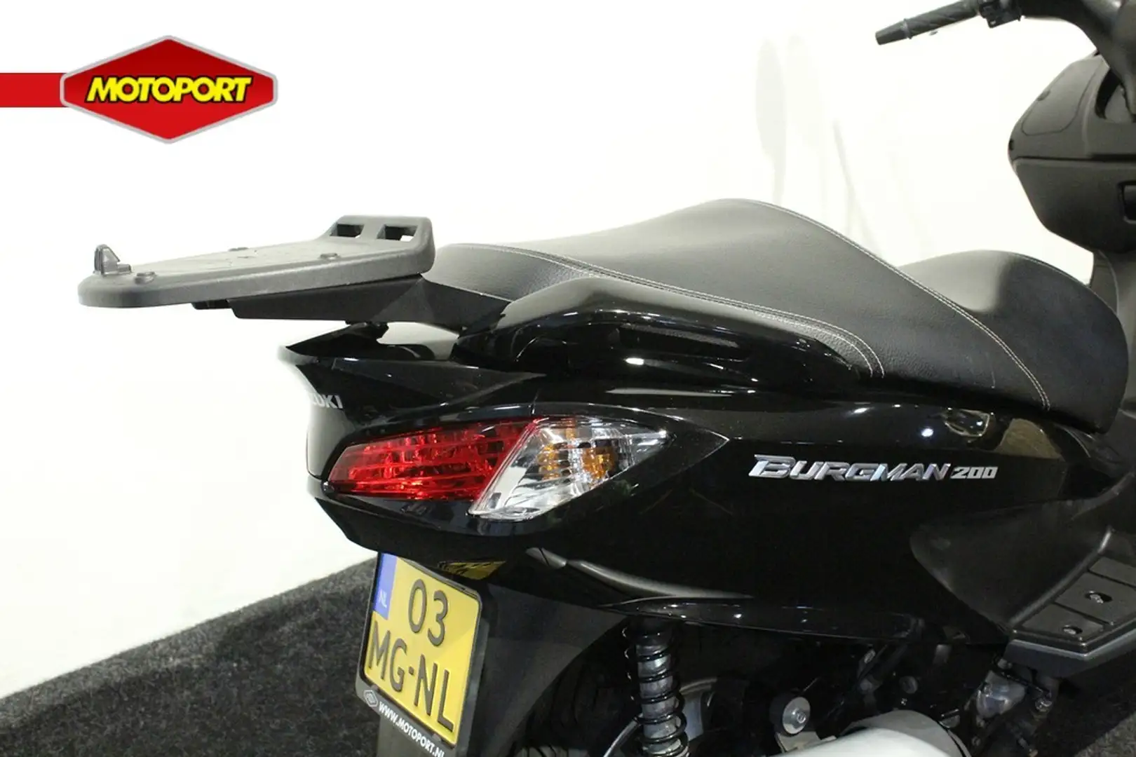 Suzuki Burgman 200 ABS Zwart - 2