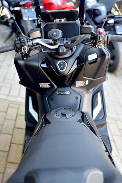 Yamaha TMAX 560 - foto 7