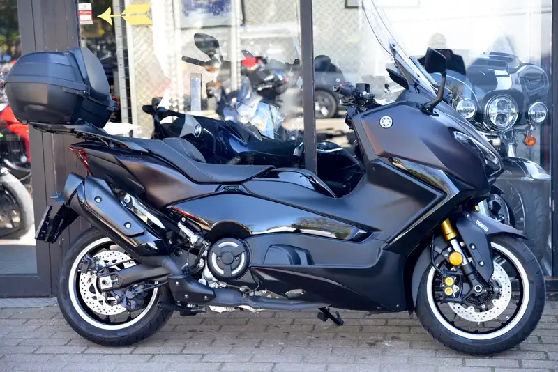 Yamaha TMAX 560 - foto 2