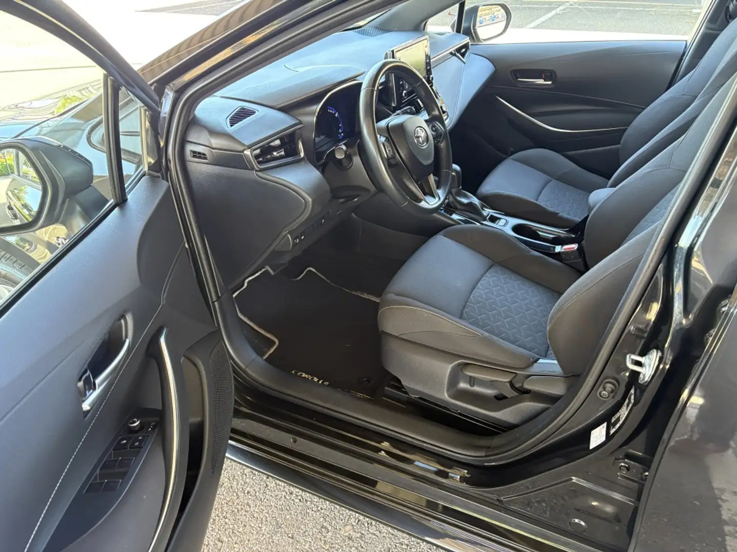 Toyota Corolla Touring Sports 125H Active Tech Negro - 2