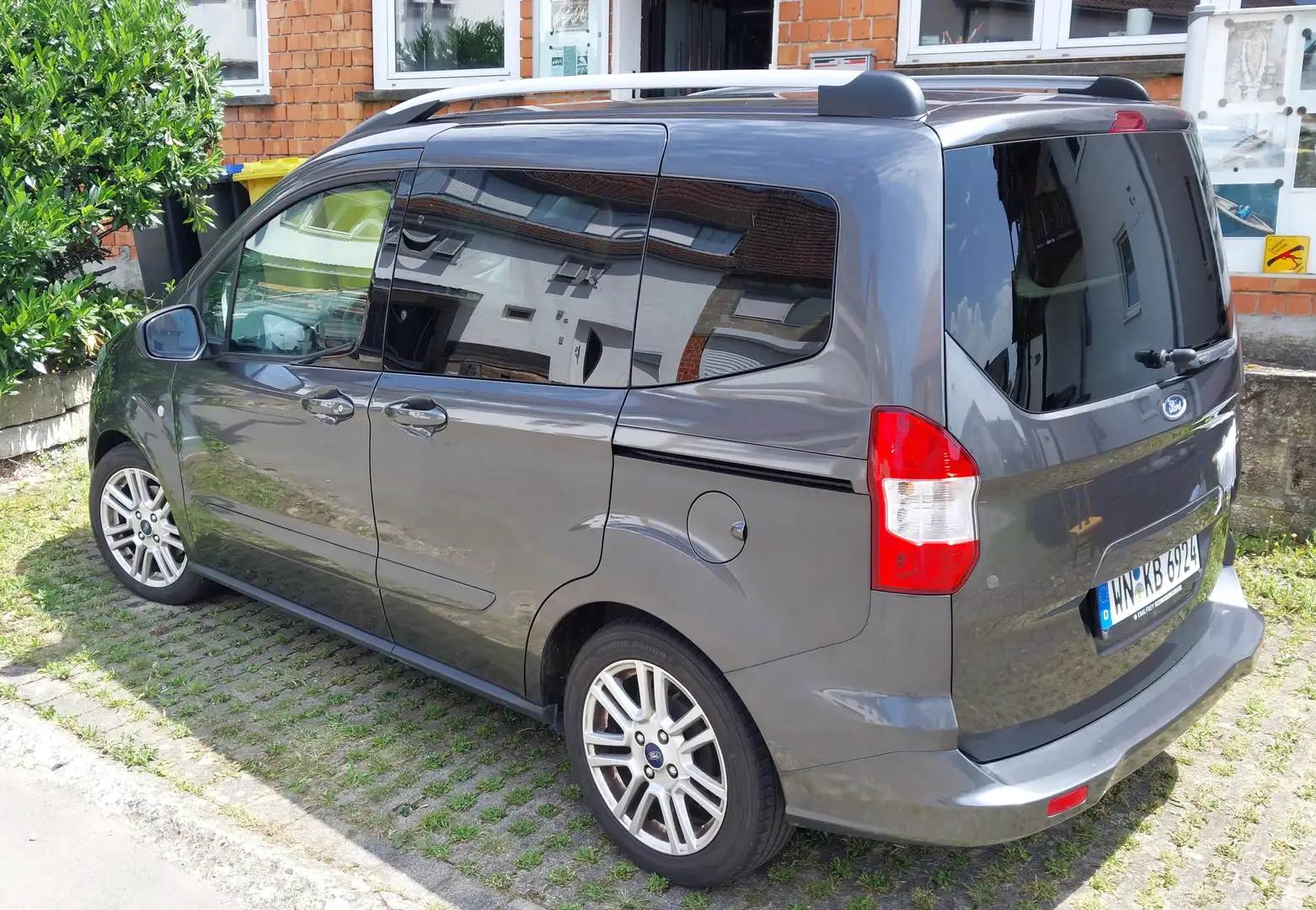 Ford Tourneo Courier Tourneo Courier 1.0 EcoBoost Trend Grey - 2