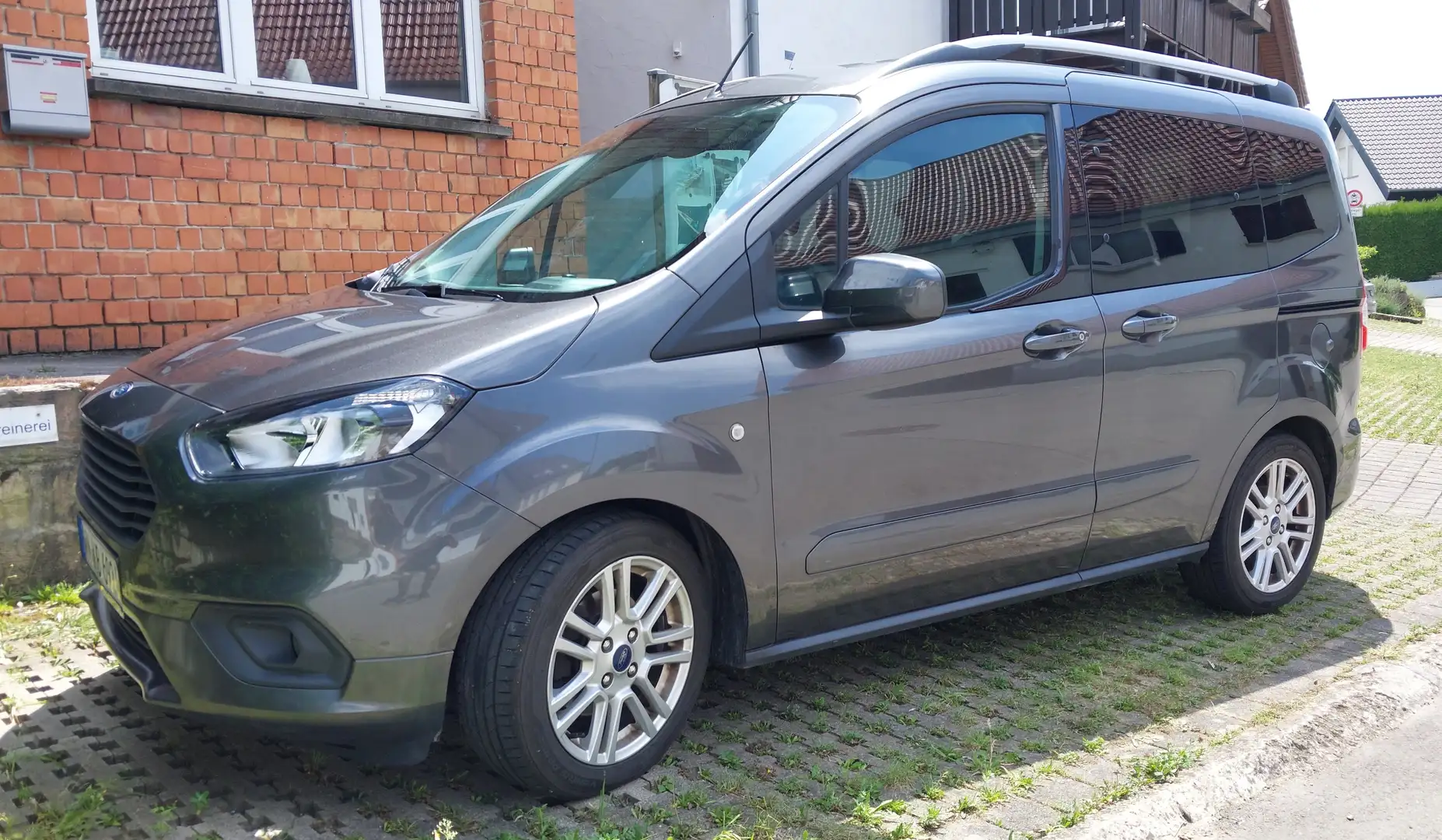 Ford Tourneo Courier Tourneo Courier 1.0 EcoBoost Trend Grey - 1