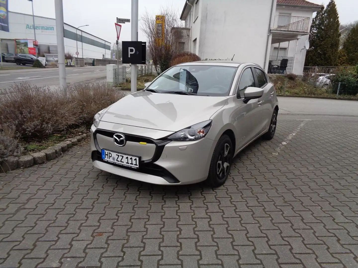 Mazda 2 1.5L e-SKYACTIV G 90ps 6MT FWD CENTER-LINE CONV Beige - 2