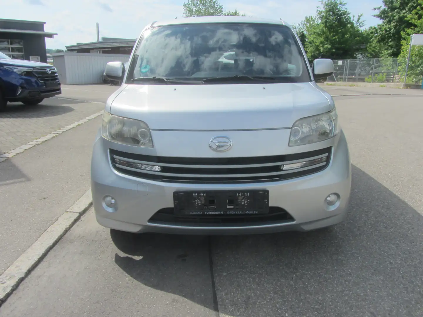Daihatsu Materia 1.3 Plateado - 2