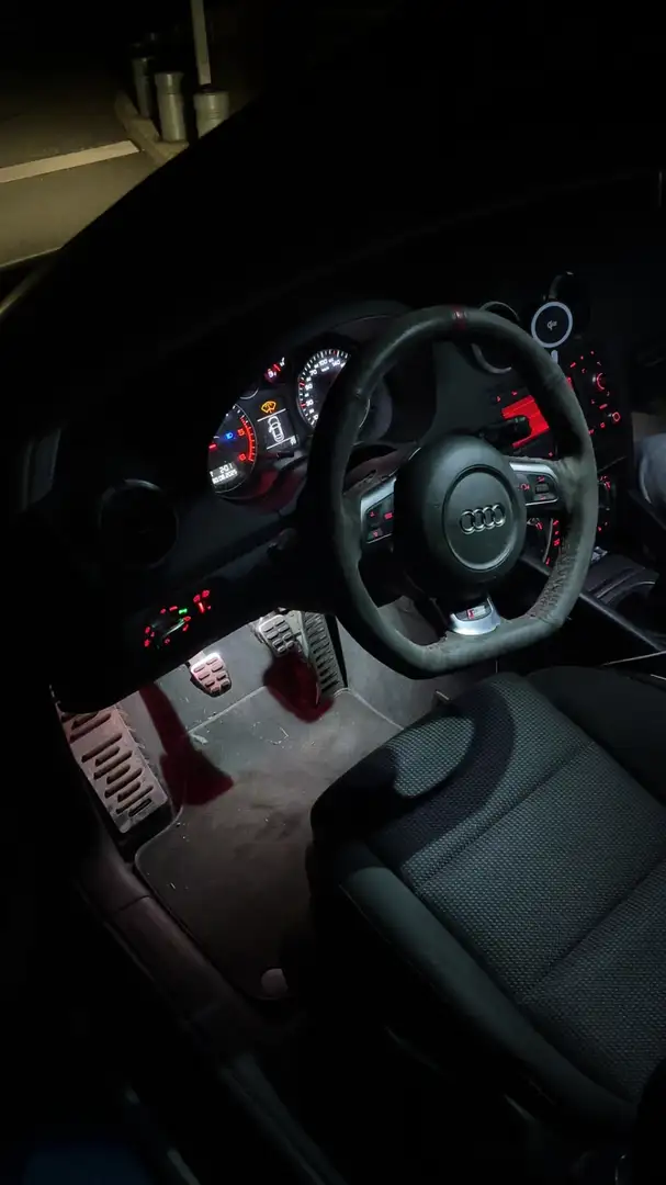 Audi A3 Sportback 2.0 TDI 140 DPF Ambition - 2