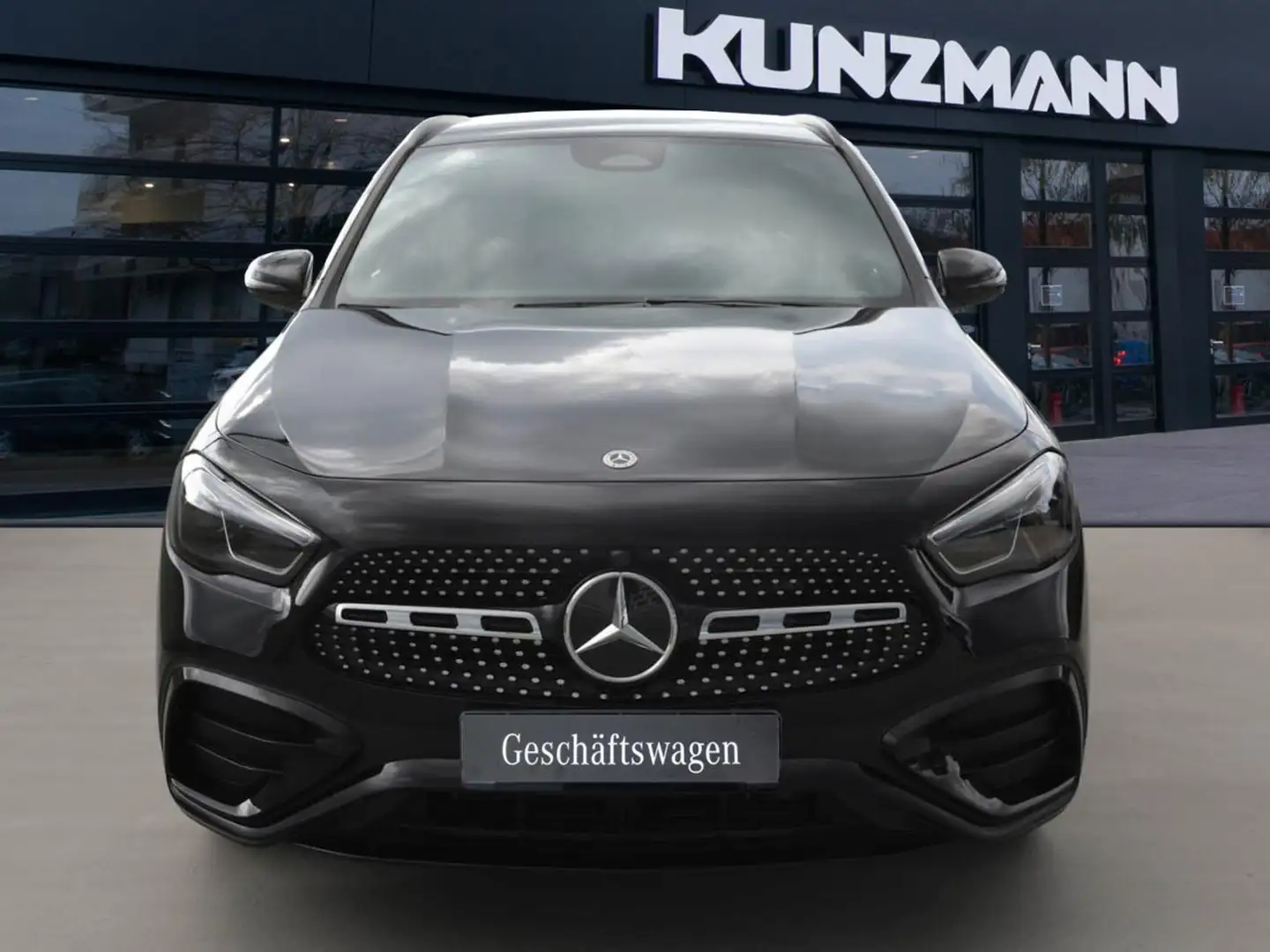 Mercedes-Benz GLA 200 AMG Night Navi Kamera Easy-Pack Totwinkel Schwarz - 2