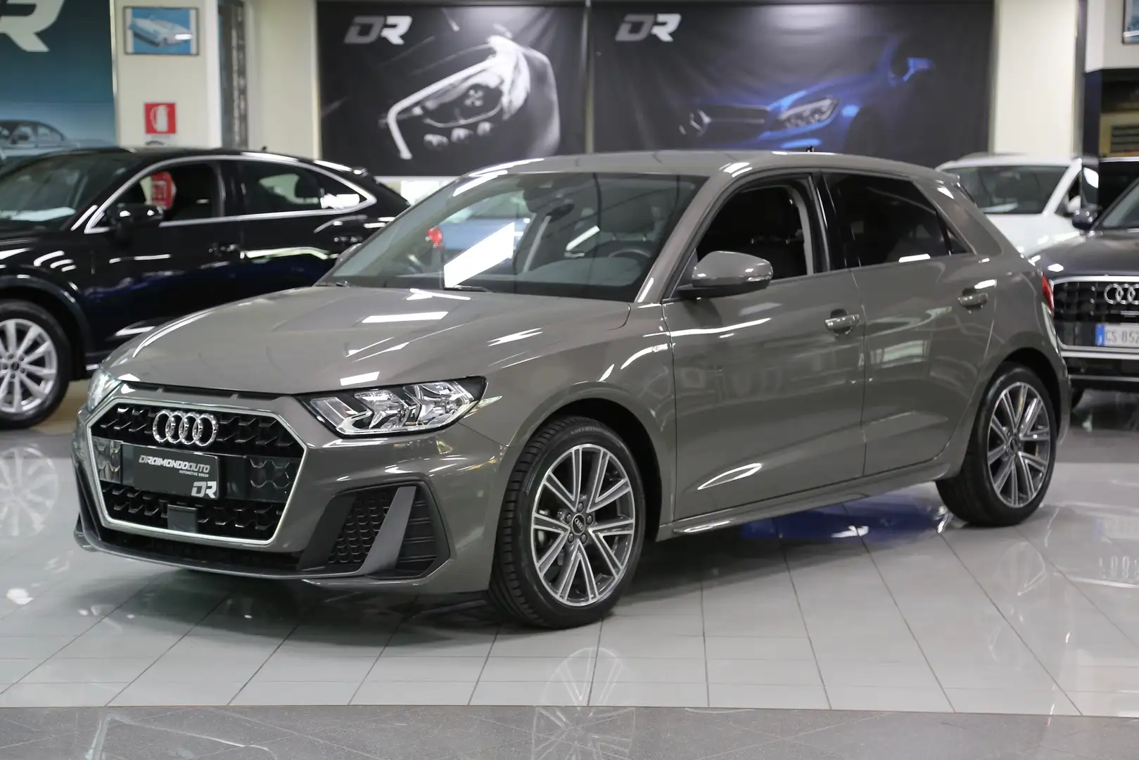Audi A1 Sportback 25 TFSI S line Grigio - 1