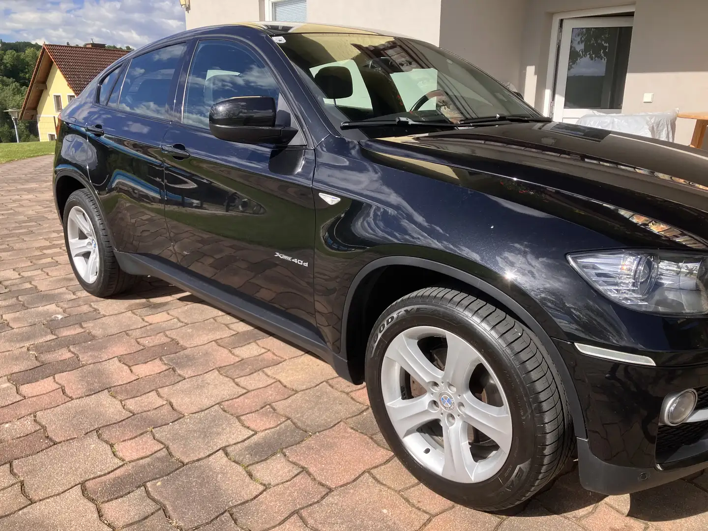 BMW X6 xDrive40d Österreich-Paket Aut. Schwarz - 1
