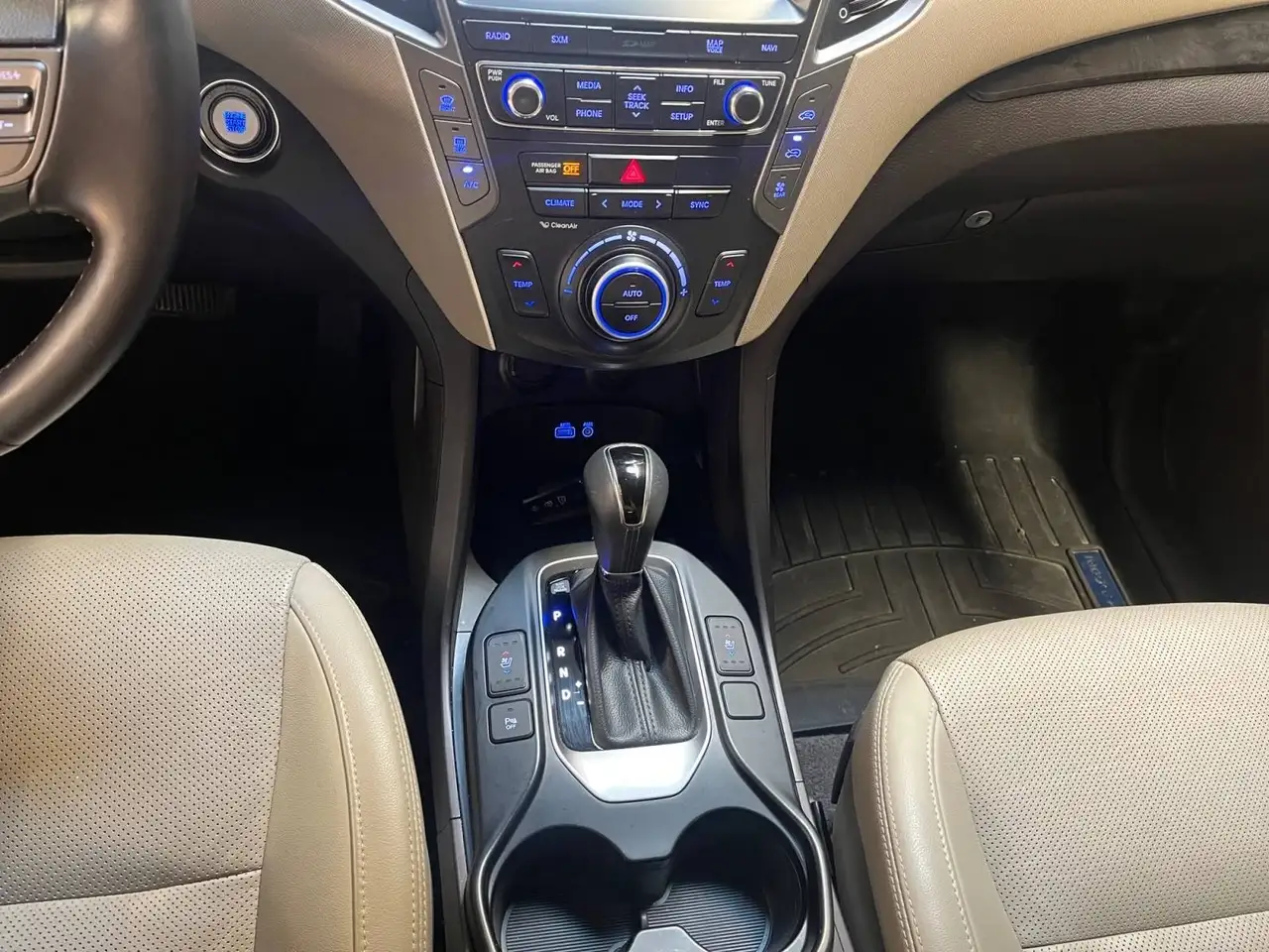 Hyundai SANTA FE снимка Hyundai SANTA FE