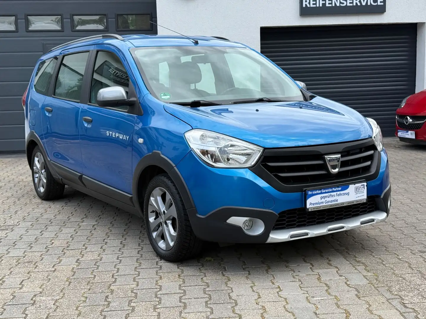 Dacia Lodgy Stepway Bleu - 2