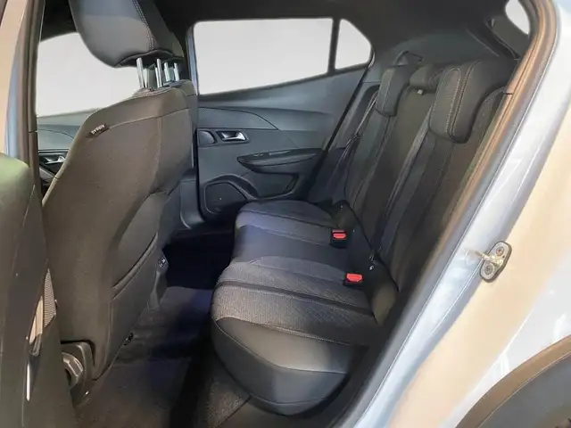 Peugeot 2008 view 8