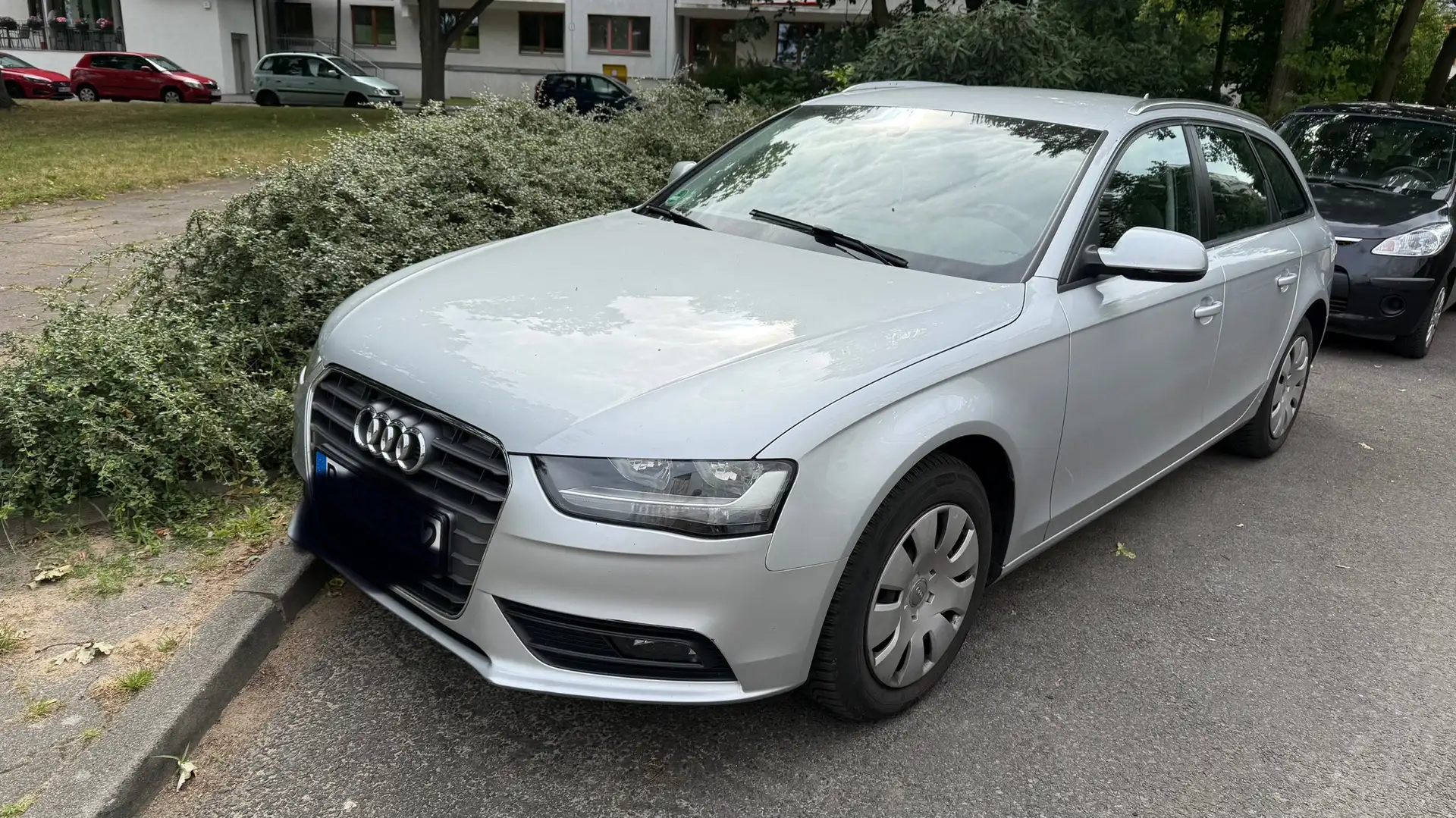 Audi A4 Ambiente Silber - 2