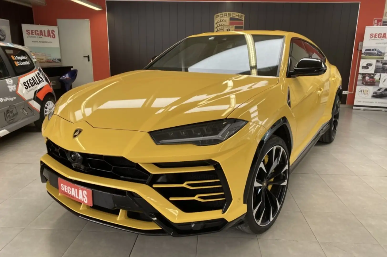 Lamborghini Urus 4.0 V8 Aut. Geel - 1