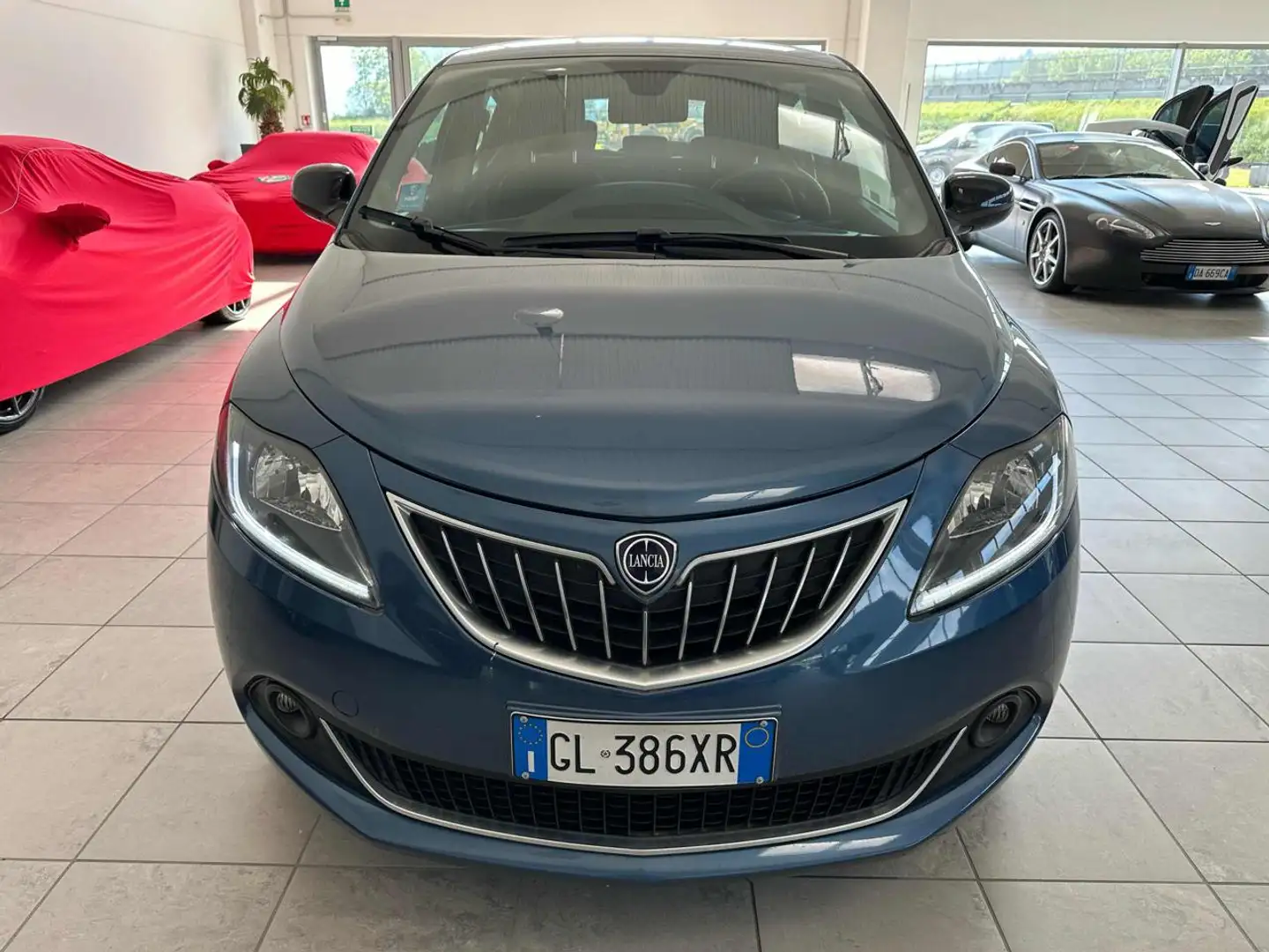 Lancia Ypsilon 1.0 FireFly 5 porte S&S Hybrid Gold Blu/Azzurro - 2