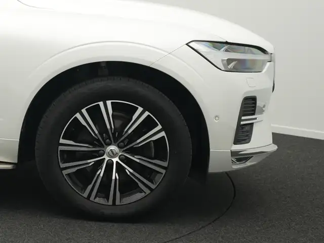 Volvo XC60 view 8
