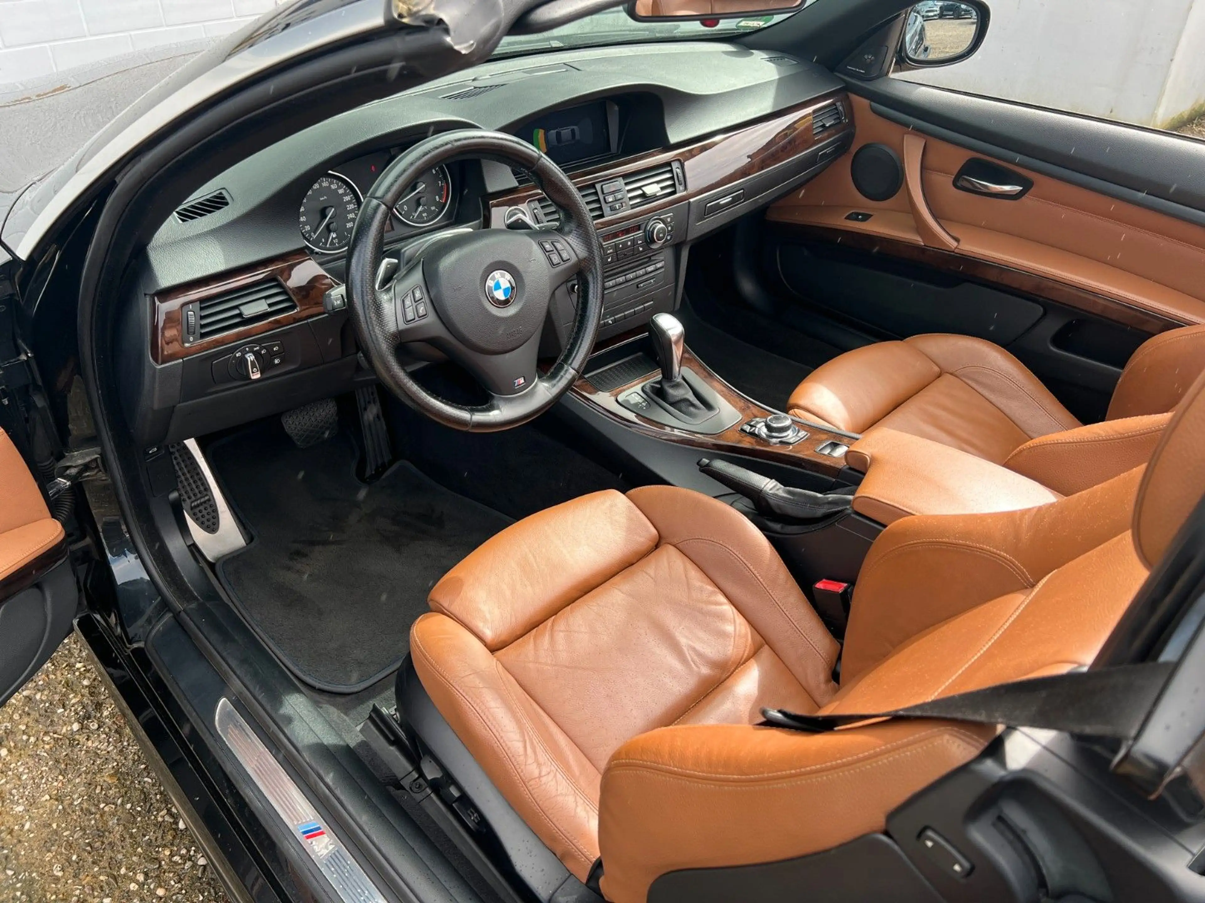 BMW 335 i Cabrio LCi N55 Navi Leder — photo 11