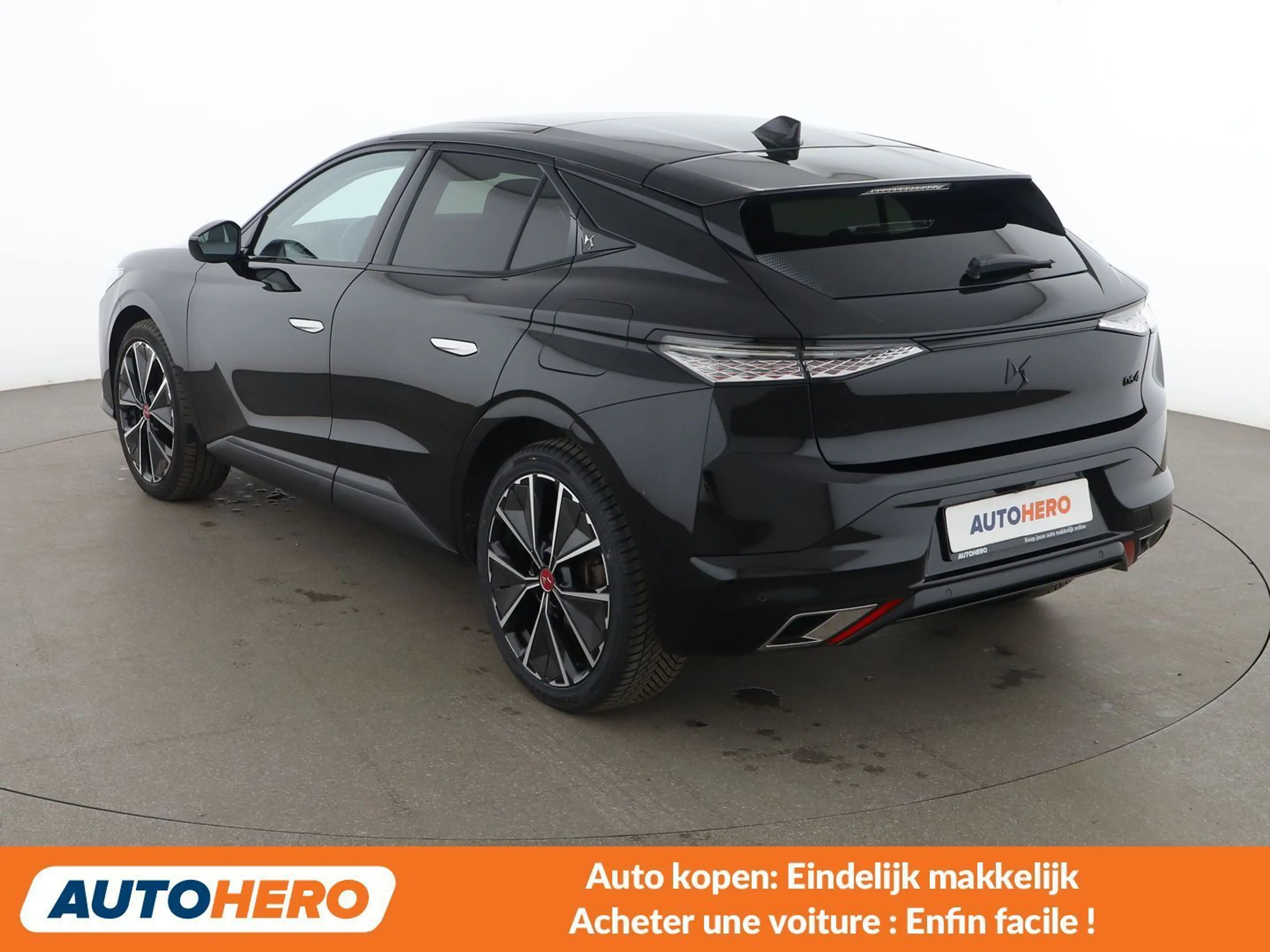 DS Automobiles DS 4 1.6 E-Tense Hybrid Performance Line+ — photo 4