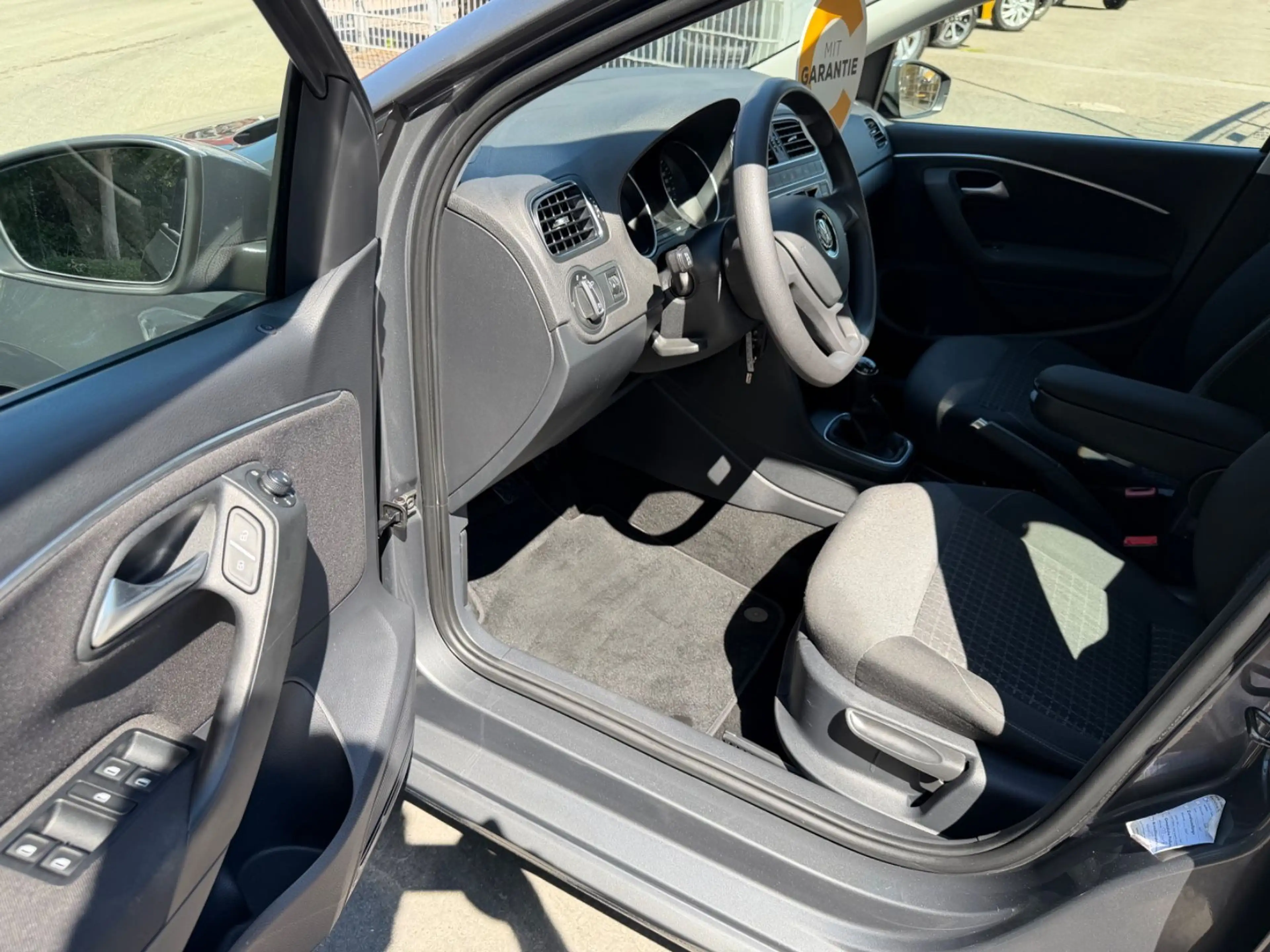 Volkswagen Polo Klima PDC TÜV/Service Neu Garantie 69TKM — photo 8