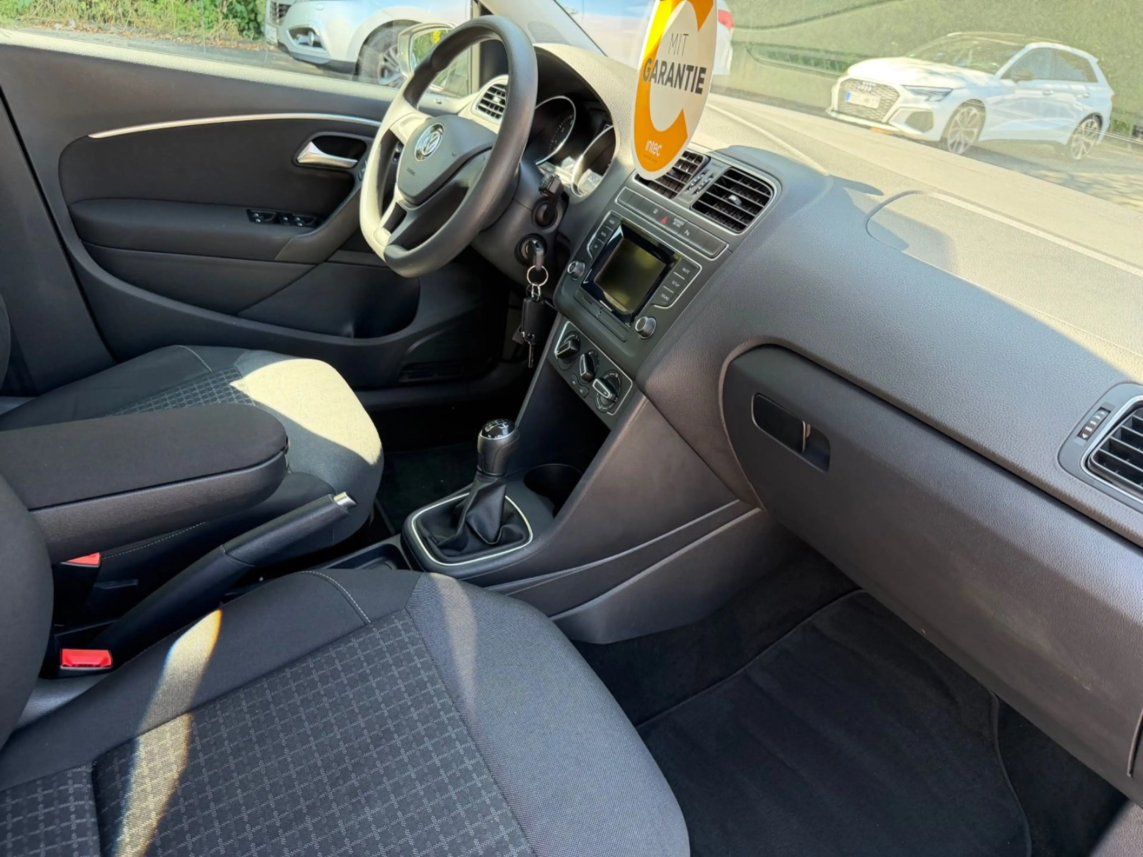 Volkswagen Polo Klima PDC TÜV/Service Neu Garantie 69TKM — photo 11