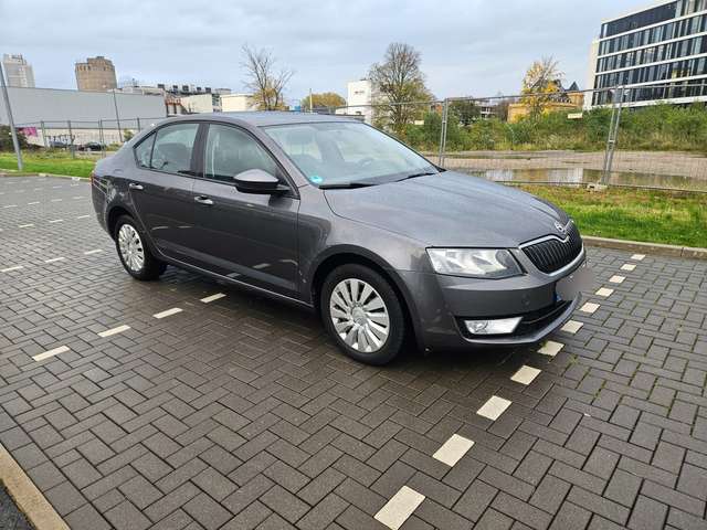 Imagine Skoda Octavia Tüv 11.26 Klima Tempomat PDC