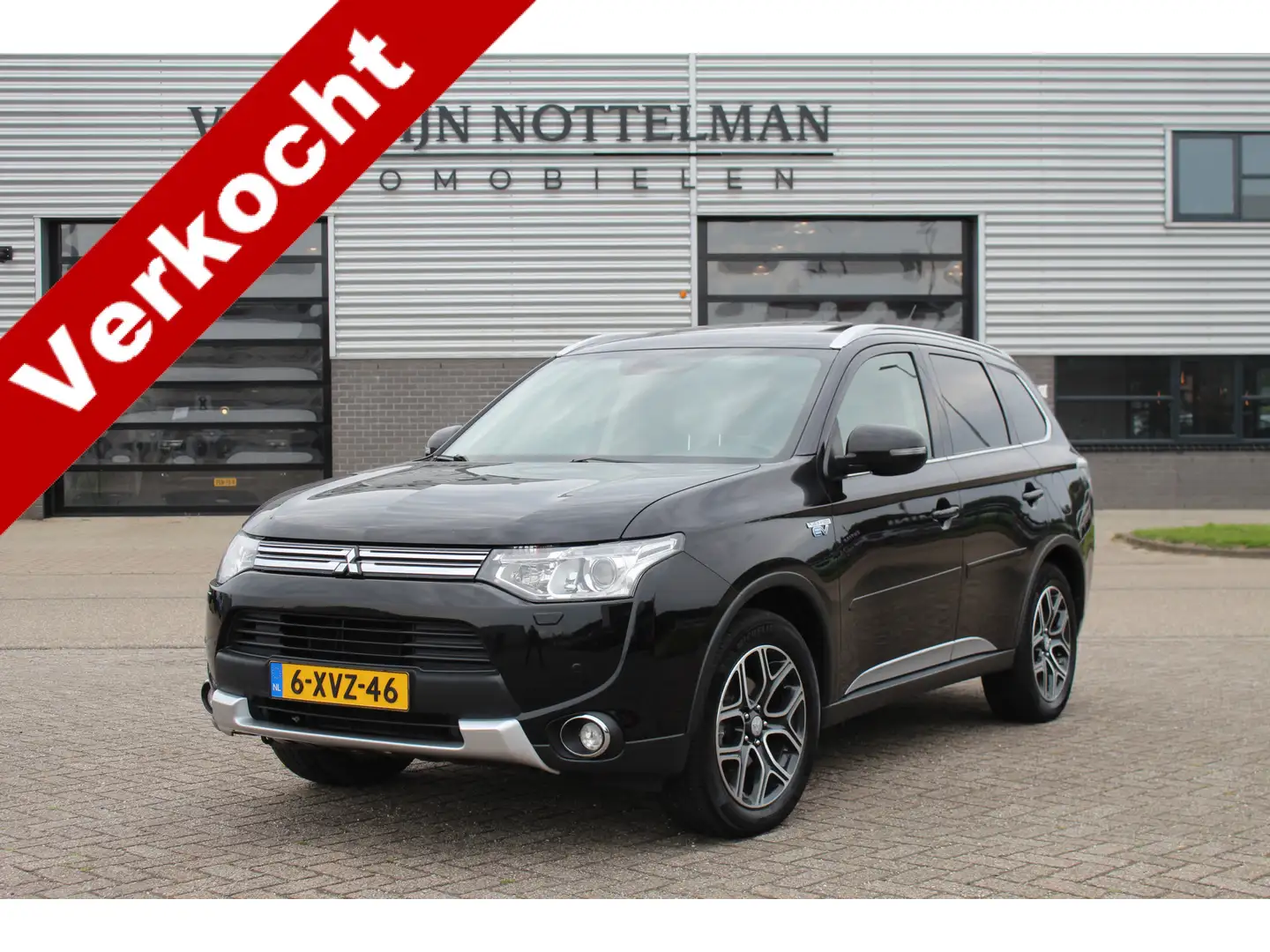 Mitsubishi Outlander 2.0 PHEV Instyle+ X-Line / Leer / Schuifdak / N.A. Negro - 1