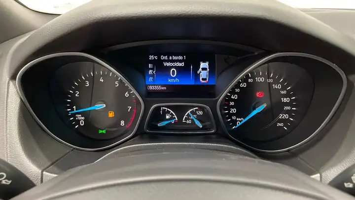 Ford Focus 2017, foto 10