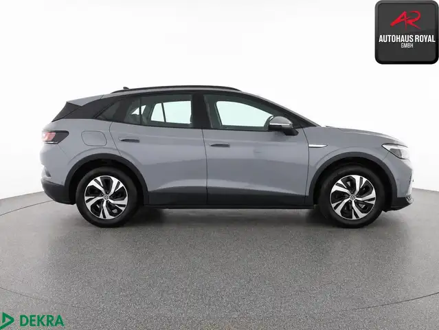 Volkswagen Id.4 view 6