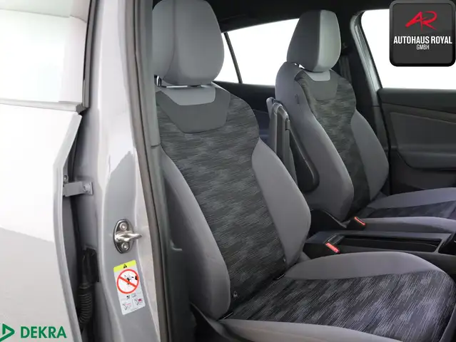 Volkswagen Id.4 view 11