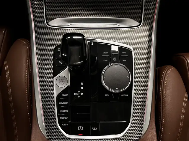 BMW X5 view 25