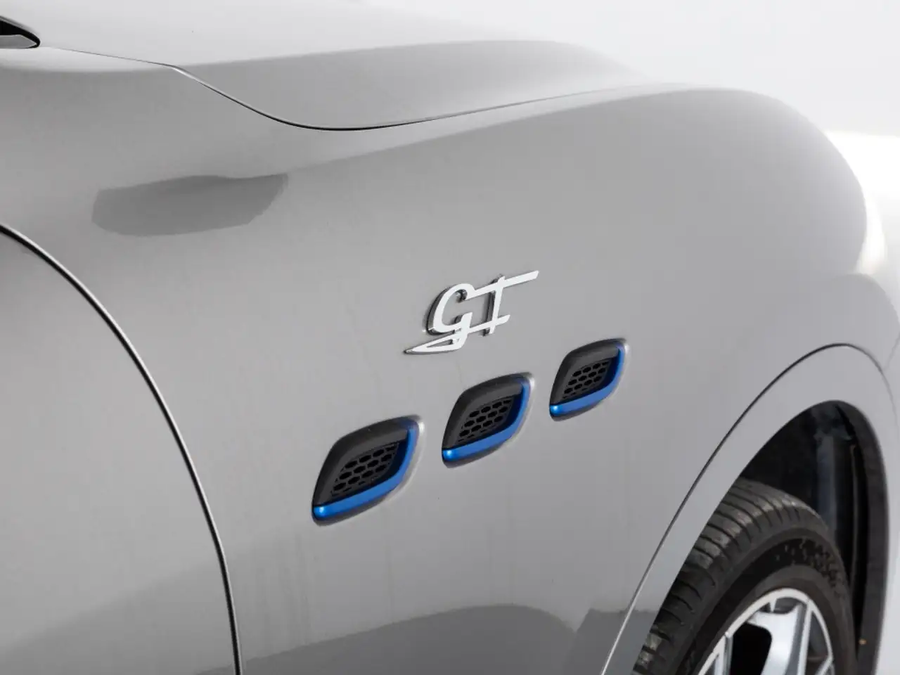 Maserati Levante 2022 — фото 13