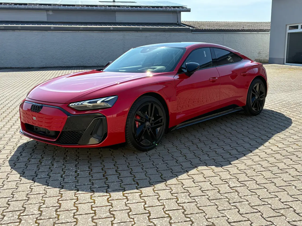 Audi e-tron 2026