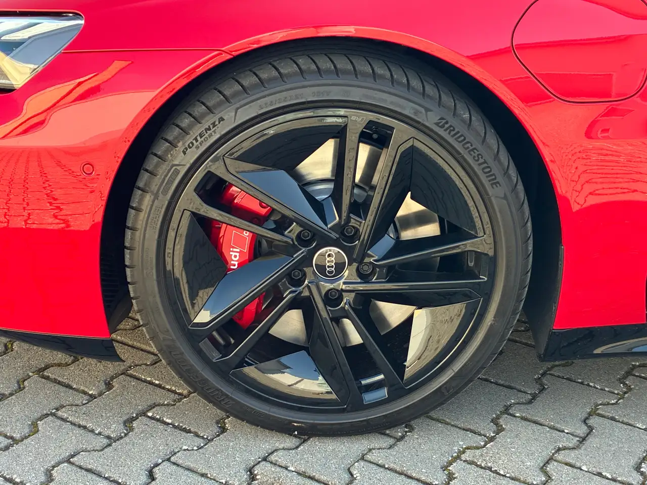 Audi e-tron 2026
