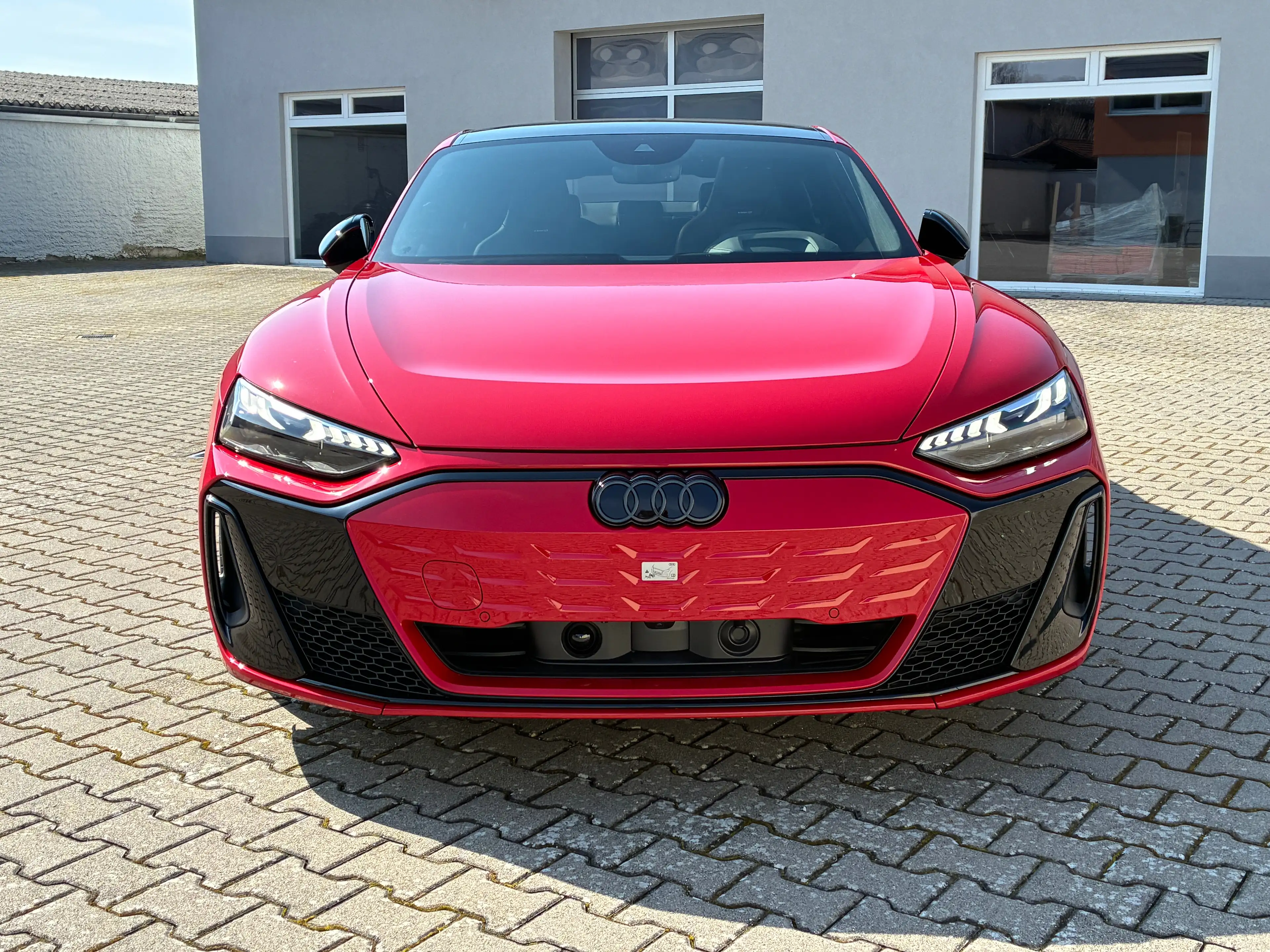 Audi e-tron GT e-tron GT 370 — photo 2