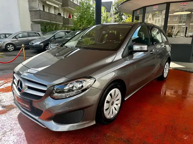 Mercedes-Benz B-Class view 9