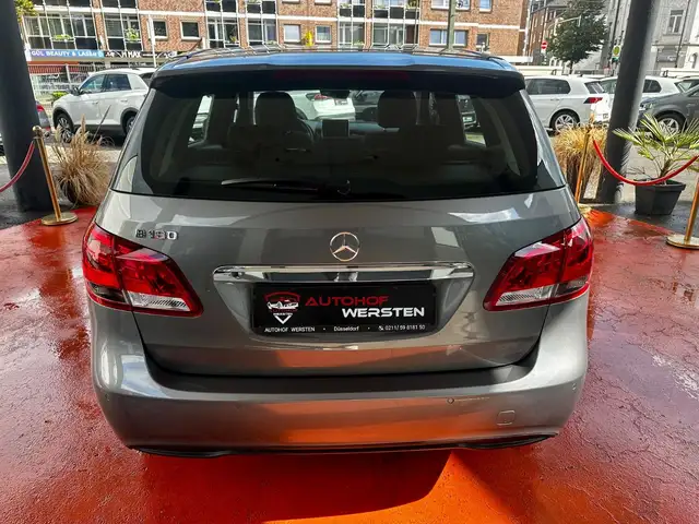 Mercedes-Benz B-Class view 4