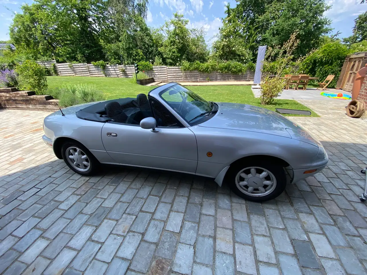 Mazda MX-5 Miata de base, grise, foto 3