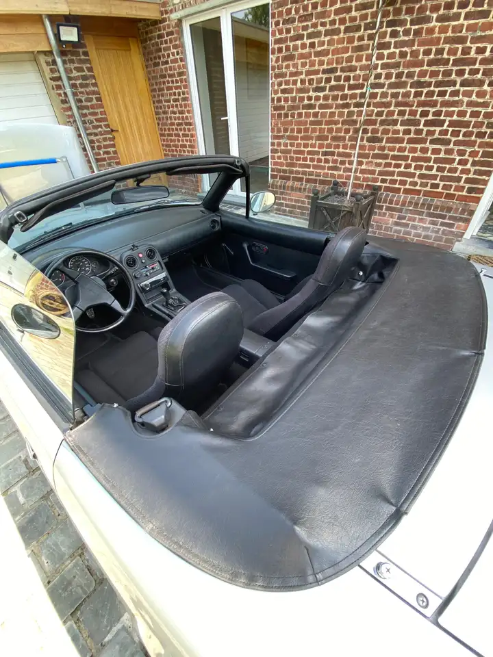 Mazda MX-5 Miata de base, grise, foto 6