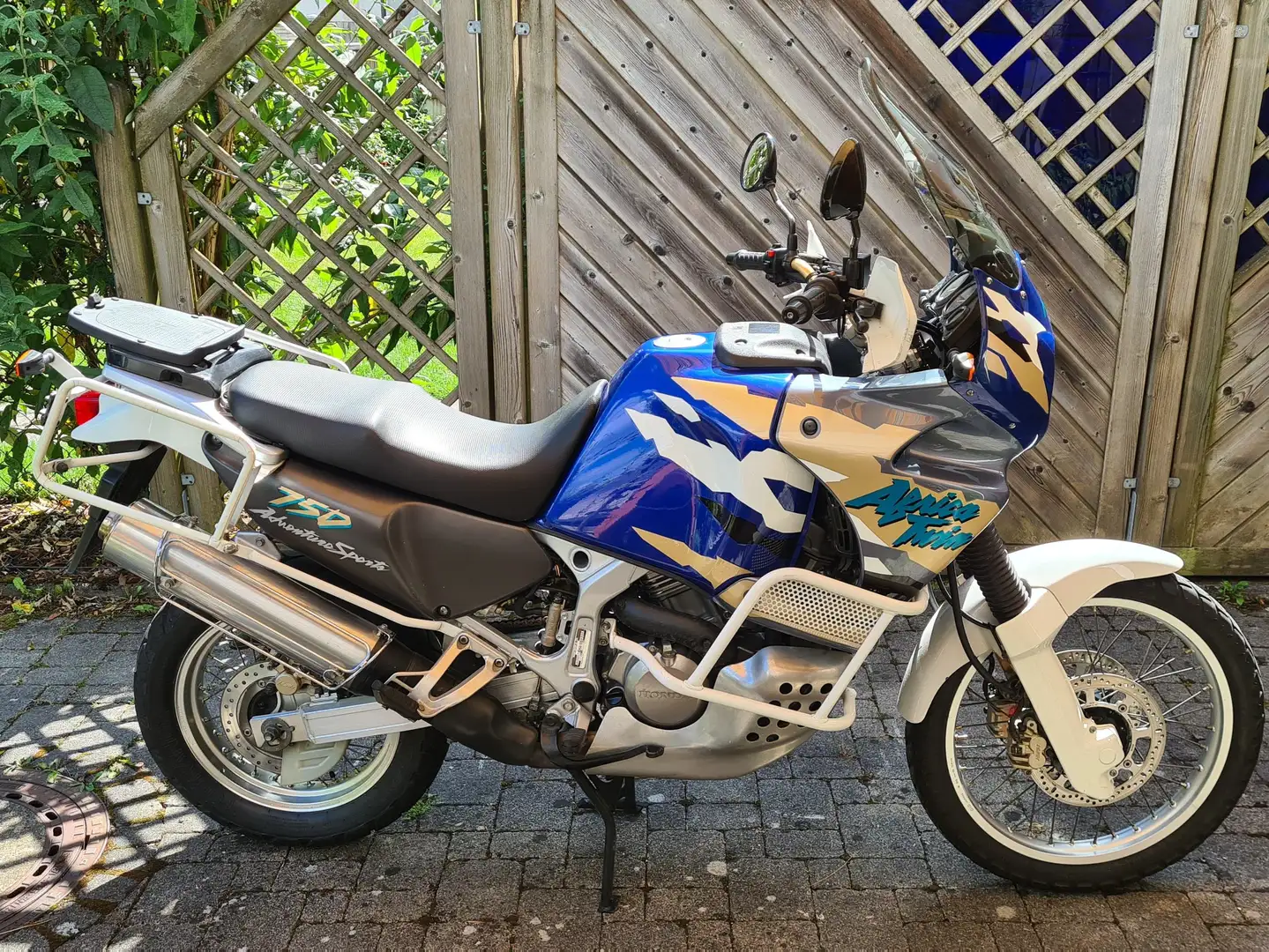 Honda XRV 750 Africa Twin Bleu - 2