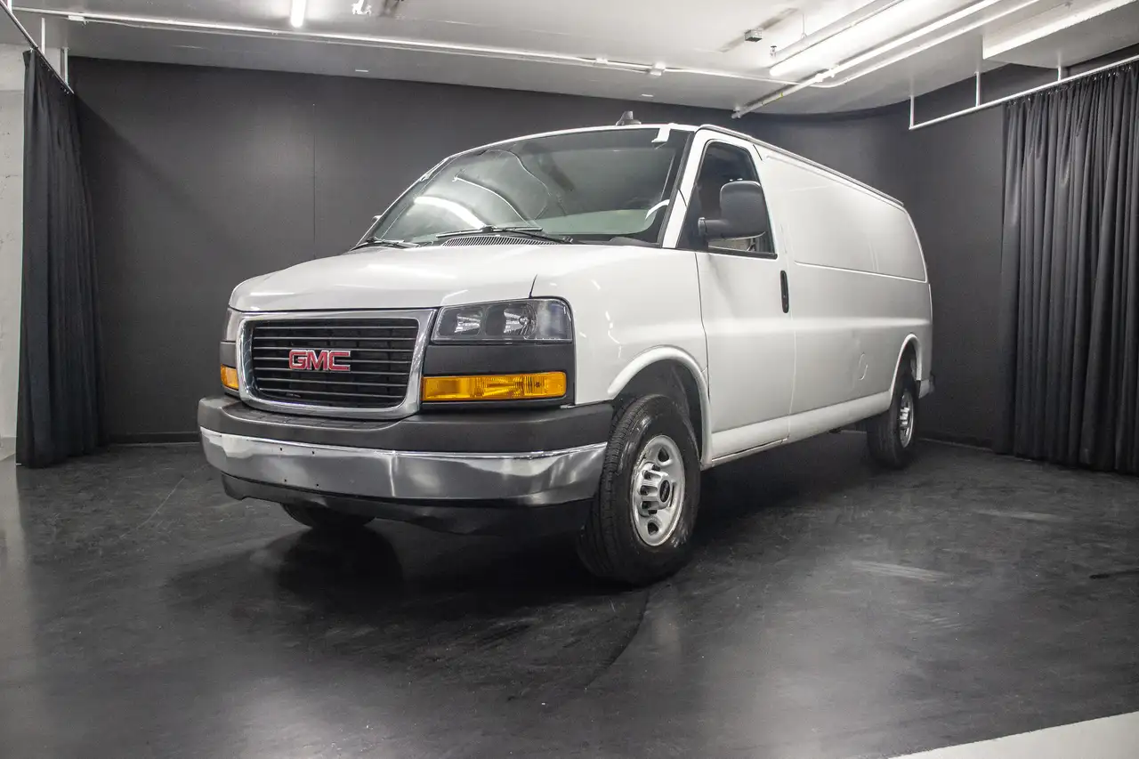2023 GMC Savana