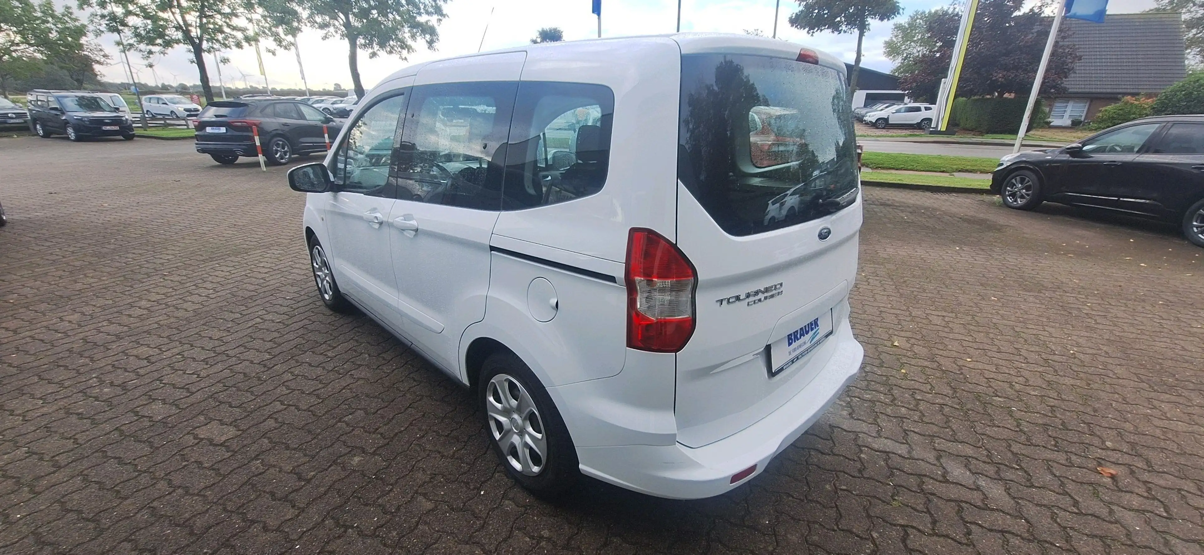 Ford Tourneo Courier Trend — photo 3