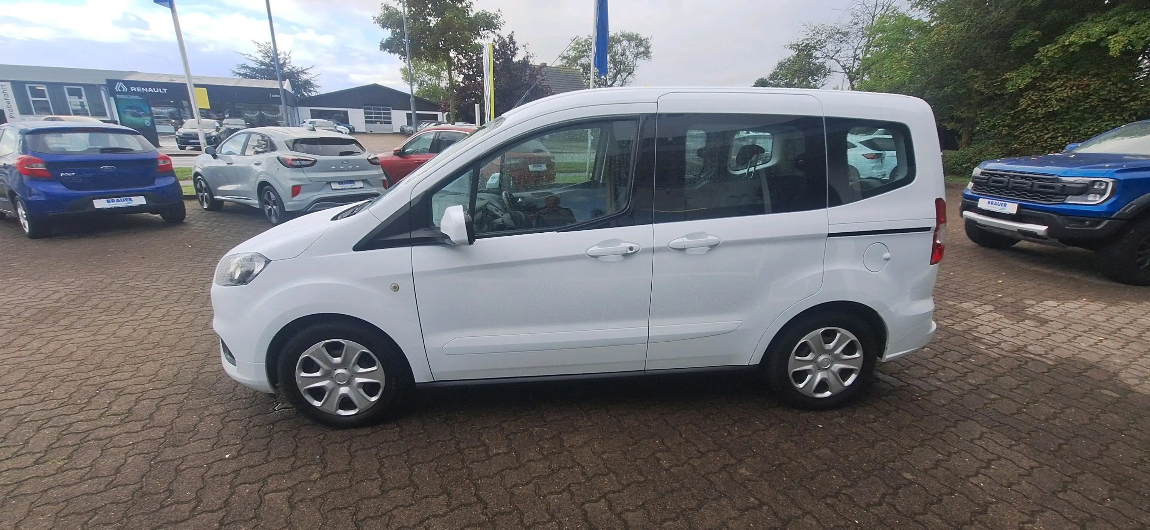 Ford Tourneo Courier Trend — photo 2