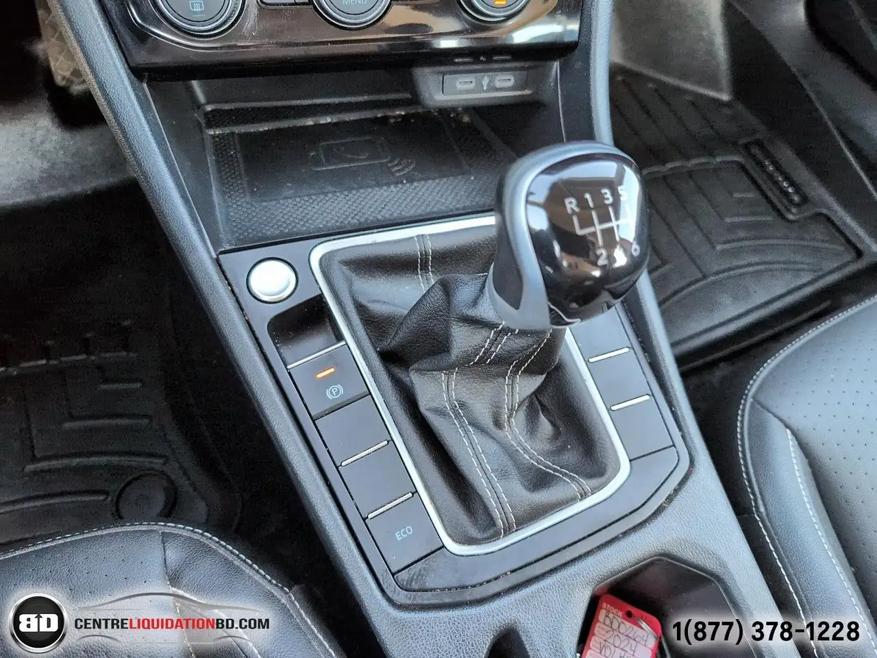 Volkswagen Jetta снимка Volkswagen Jetta